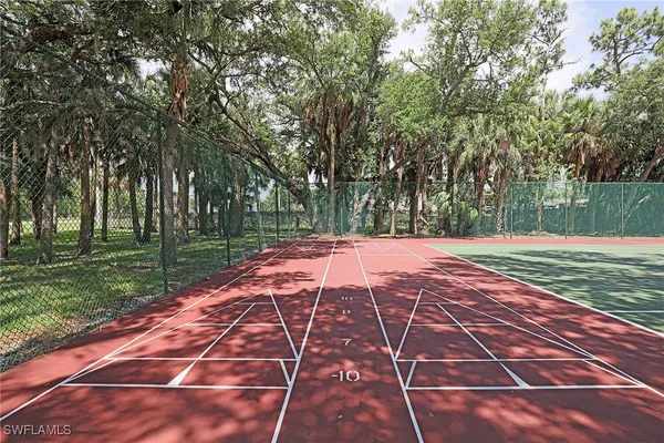 a view of a tennis court