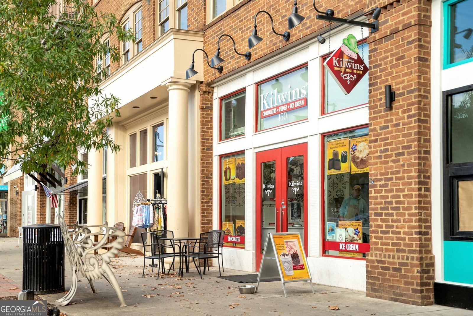 360 Chambers Street Woodstock, GA 30188 - Photo 43 of 50 front view of a building