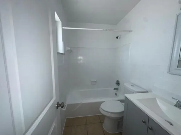 $1,595 | 1751 Northeast 31st Street, Unit 26, Pompano Beach, FL 33064