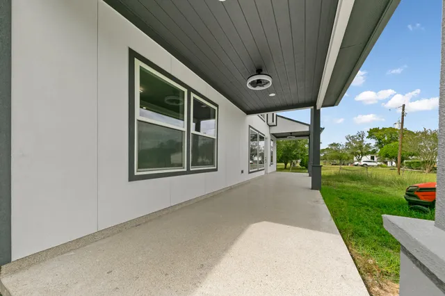 $800,000 | 3237 Harkey Road, Pearland, TX 77584