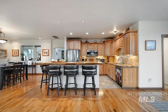 $835,000 | 7025 Bluebird Lane, Sweet, ID 83670