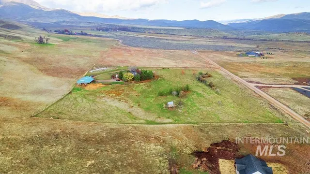 $835,000 | 7025 Bluebird Lane, Sweet, ID 83670