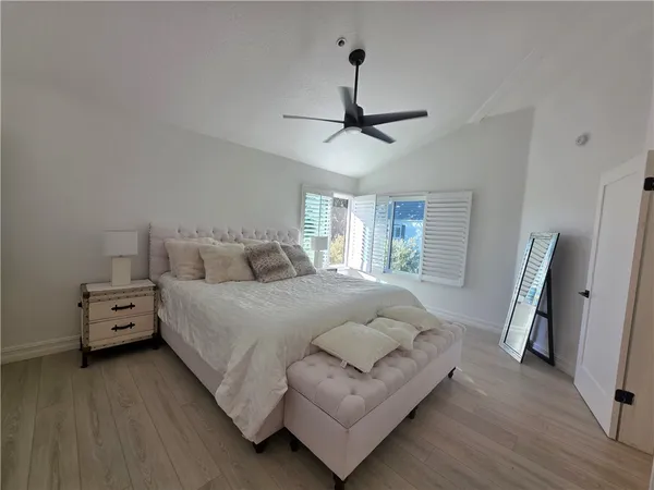 $4,350 | 240 Nice, Unit 302, Newport Beach, CA 92663