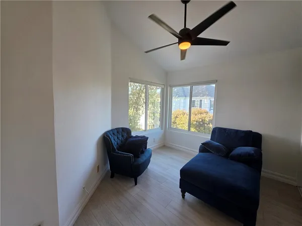 $4,350 | 240 Nice, Unit 302, Newport Beach, CA 92663