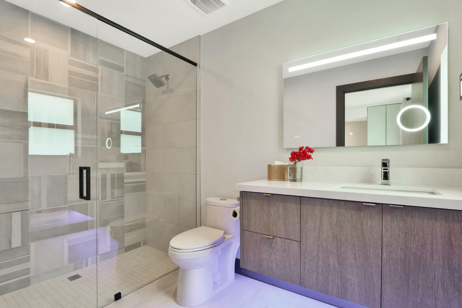 441 South Lyra Circle Juno Beach, FL 33408 - Photo 49 of 72 Third bathroom