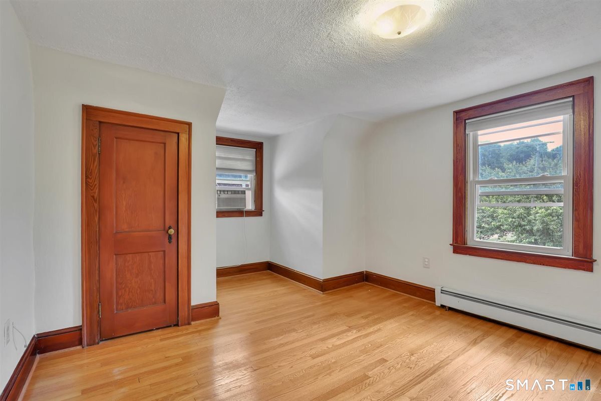 32 Maple Street Middlefield, CT 06481 - Photo 11 of 21