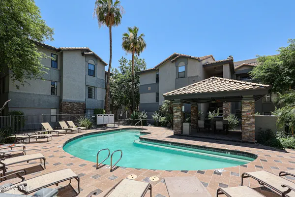 a view of an outdoor space