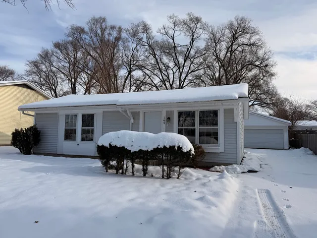 $304,700 | 164 Galewood Drive, Bolingbrook, IL 60440