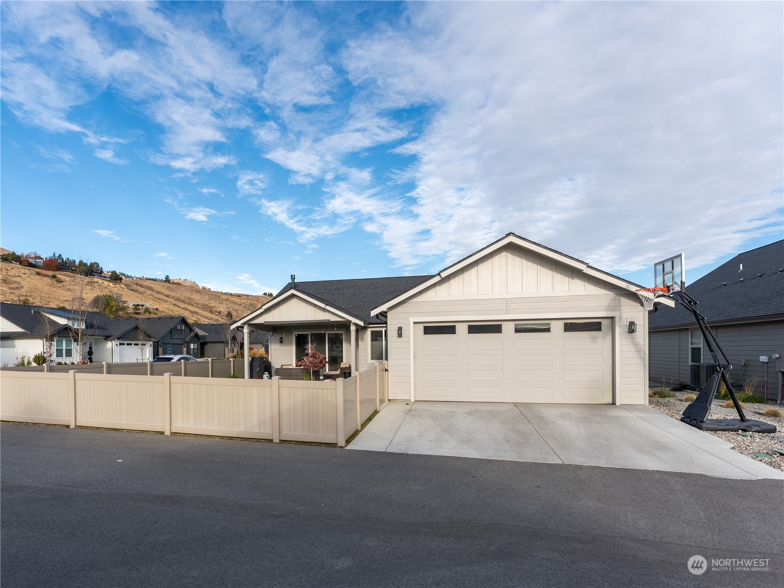 901 Racine Springs Drive Wenatchee, WA 98801 - Photo 8 of 40 Gallery Image 8