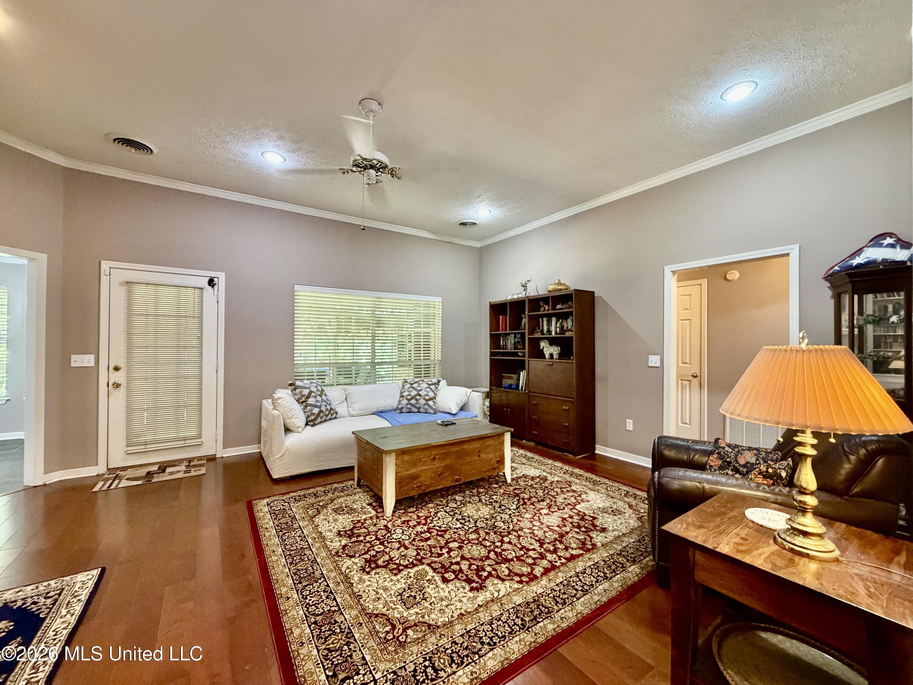8 Parkview Road Clinton, MS 39056 - Photo 4 of 49 IMG_4018