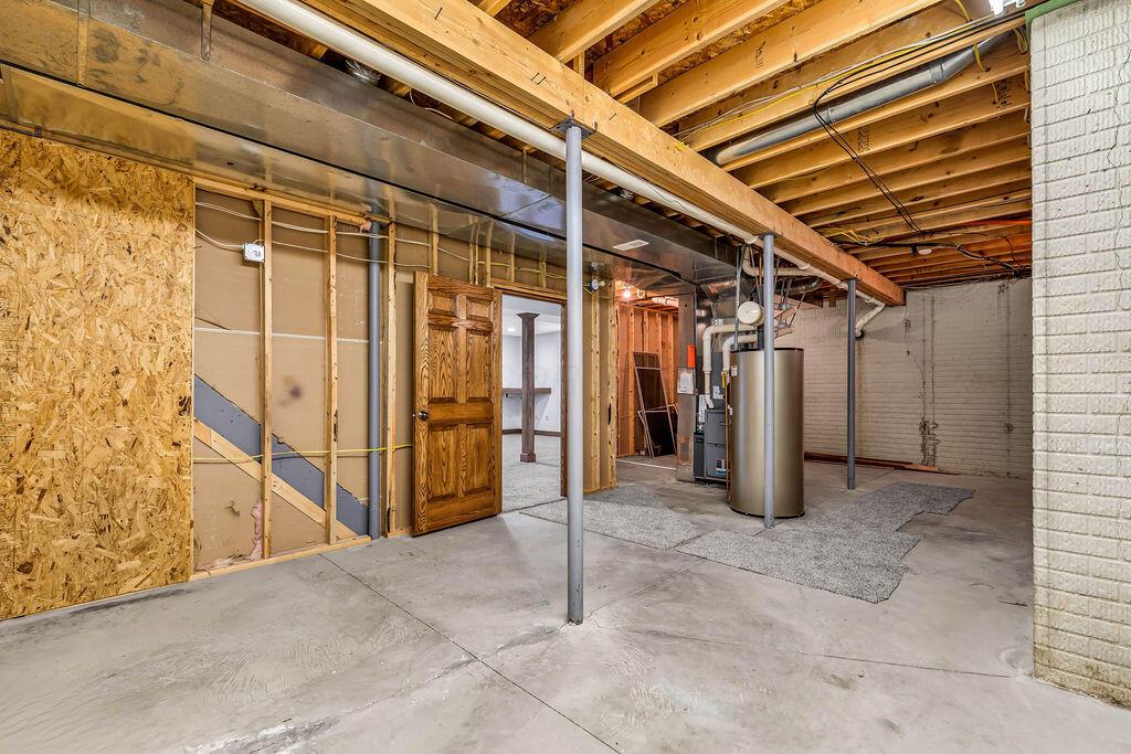 330 Longshore Road Sunbury, OH 43074 - Photo 64 of 73 Lower Level Mechanicals and storage