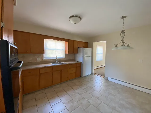 $1,800 | 4019 Crossan Avenue, Unit YEARLY RENTAL, Atlantic City, NJ 08401