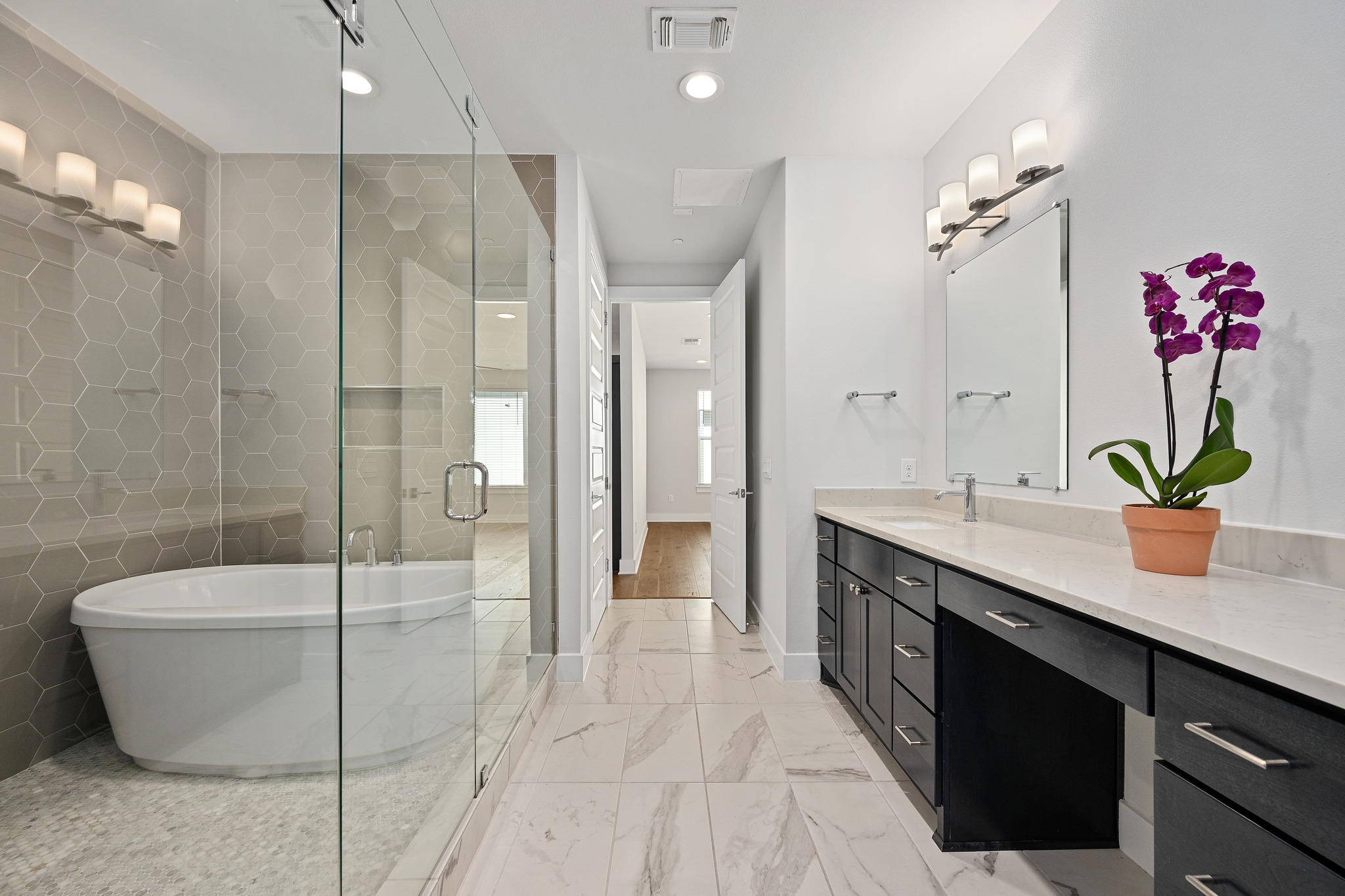 3901 Sightline Street, Unit 119 Austin, TX 78731 - Photo 14 of 24 Primary Bath