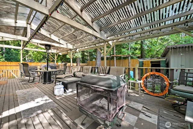 a view of deck with patio