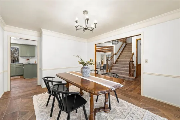$570,000 | 205 Northeast Shoreview Drive, Lee's Summit, MO 64064