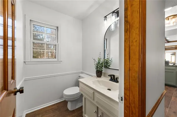 $570,000 | 205 Northeast Shoreview Drive, Lee's Summit, MO 64064