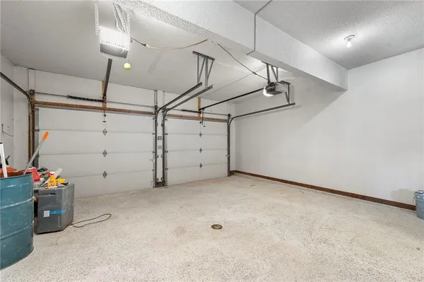 $570,000 | 205 Northeast Shoreview Drive, Lee's Summit, MO 64064