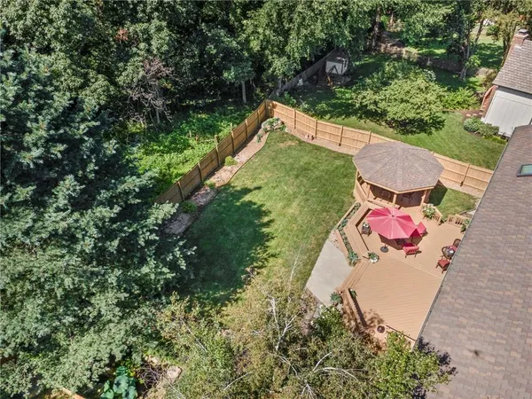 $570,000 | 205 Northeast Shoreview Drive, Lee's Summit, MO 64064