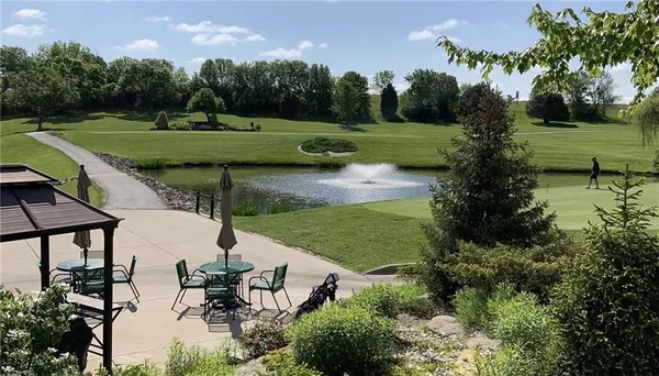 $570,000 | 205 Northeast Shoreview Drive, Lee's Summit, MO 64064
