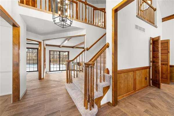 $570,000 | 205 Northeast Shoreview Drive, Lee's Summit, MO 64064