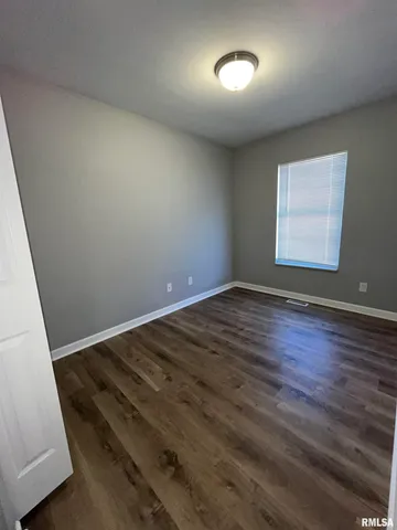 $83,970 | 612 East Campus Drive, Carbondale, IL 62901