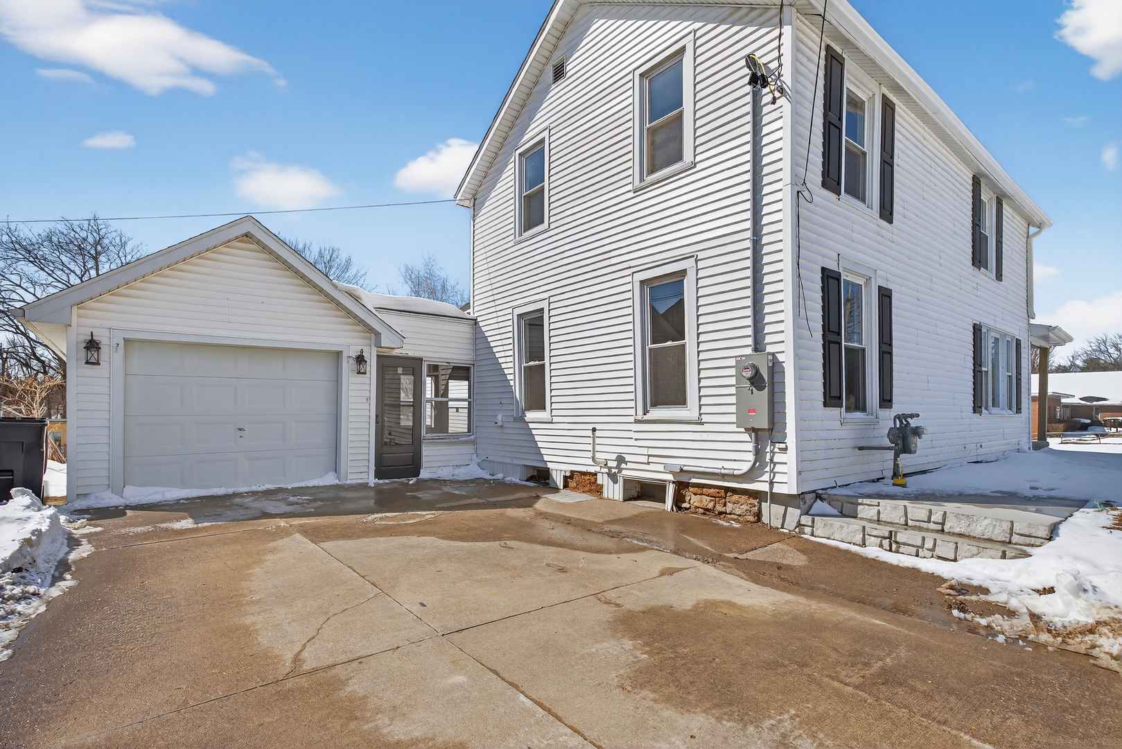 2929 North 3rd Street Clinton, IA 52732 - Photo 4 of 34