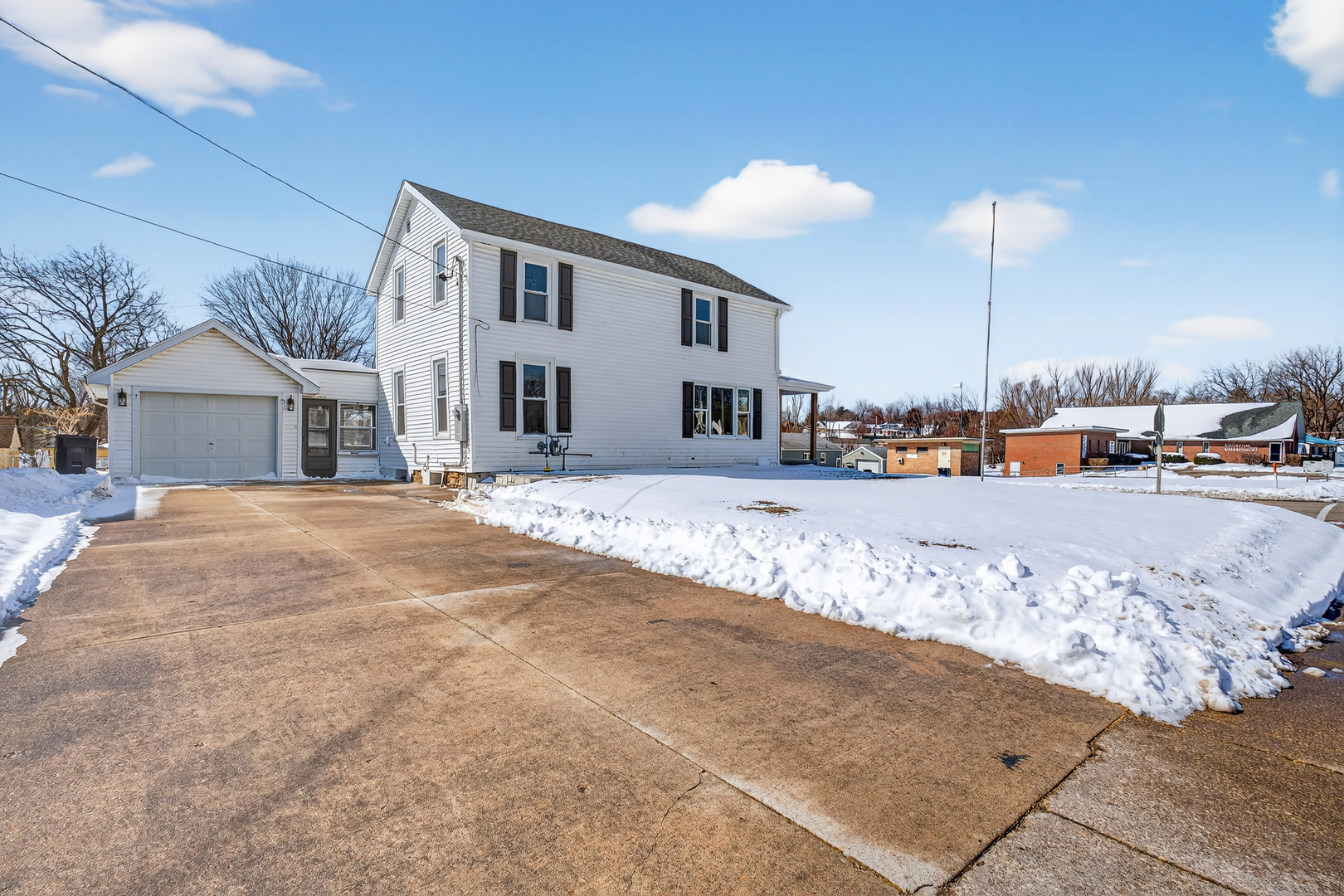 2929 North 3rd Street Clinton, IA 52732 - Photo 6 of 34