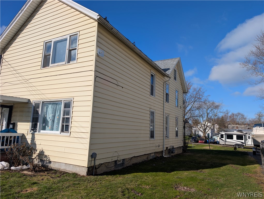 627 Deer Street Dunkirk, NY 14048 - Photo 2 of 44