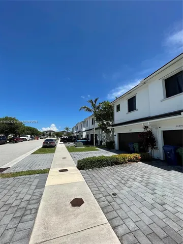 $2,900 | 10890 Southwest 235th Street, Unit 1, Homestead, FL 33032