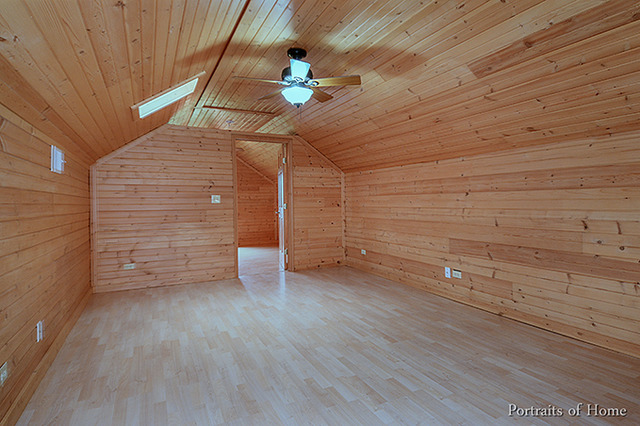 555 Creek Road Plano, IL 60545 - Photo 14 of 25 a view of a room with an empty space