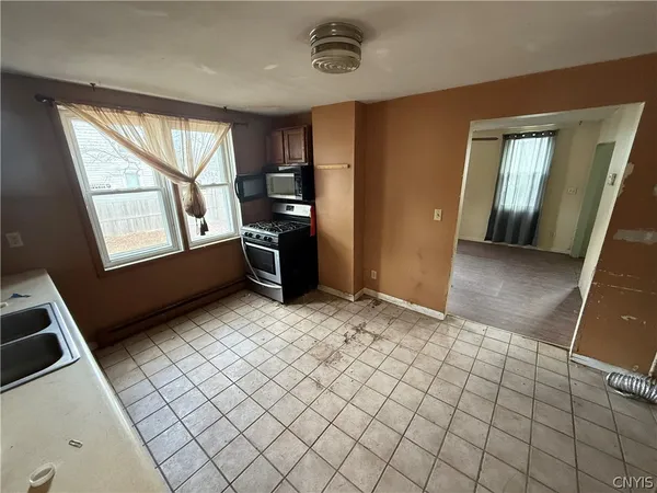 $88,900 | 9 East Main Street, Cortlandville, NY 13101