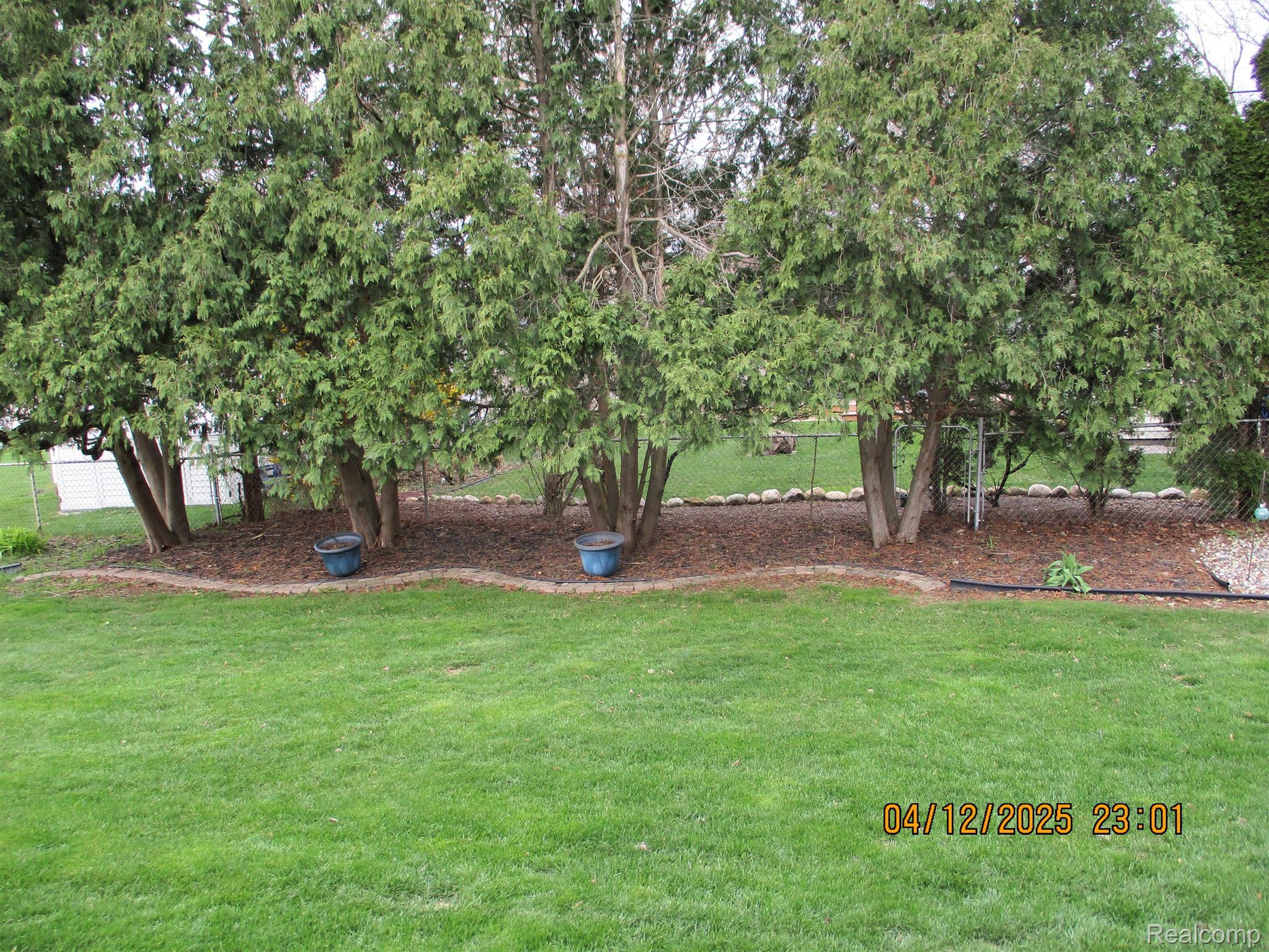 14879 Riverside Drive Livonia, MI 48154 - Photo 42 of 42 Large private backyard