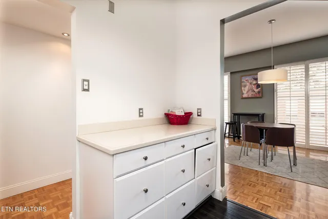 $2,250 | 1400 Kenesaw Avenue, Unit 13A, Knoxville, TN 37919