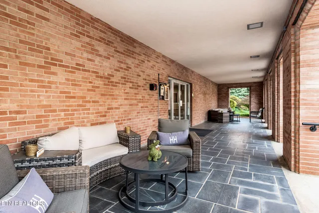 $2,250 | 1400 Kenesaw Avenue, Unit 13A, Knoxville, TN 37919