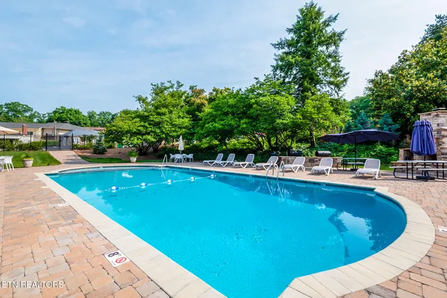 $2,250 | 1400 Kenesaw Avenue, Unit 13A, Knoxville, TN 37919