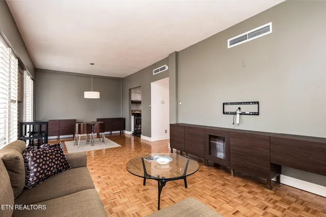 $2,250 | 1400 Kenesaw Avenue, Unit 13A, Knoxville, TN 37919