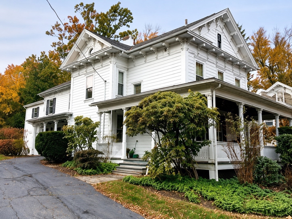 90 North Prospect Street, Unit 2 Amherst, MA 01002 - Photo 1 of 15