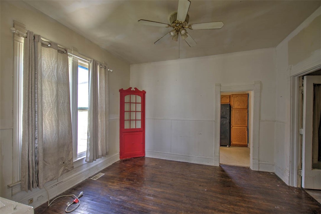217 South Locust Street Maroa, IL 61756 - Photo 8 of 20