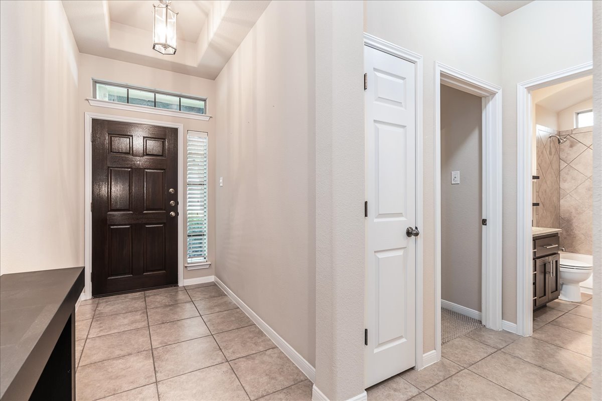 137 Navigator Drive Austin, TX 78717 - Photo 3 of 18