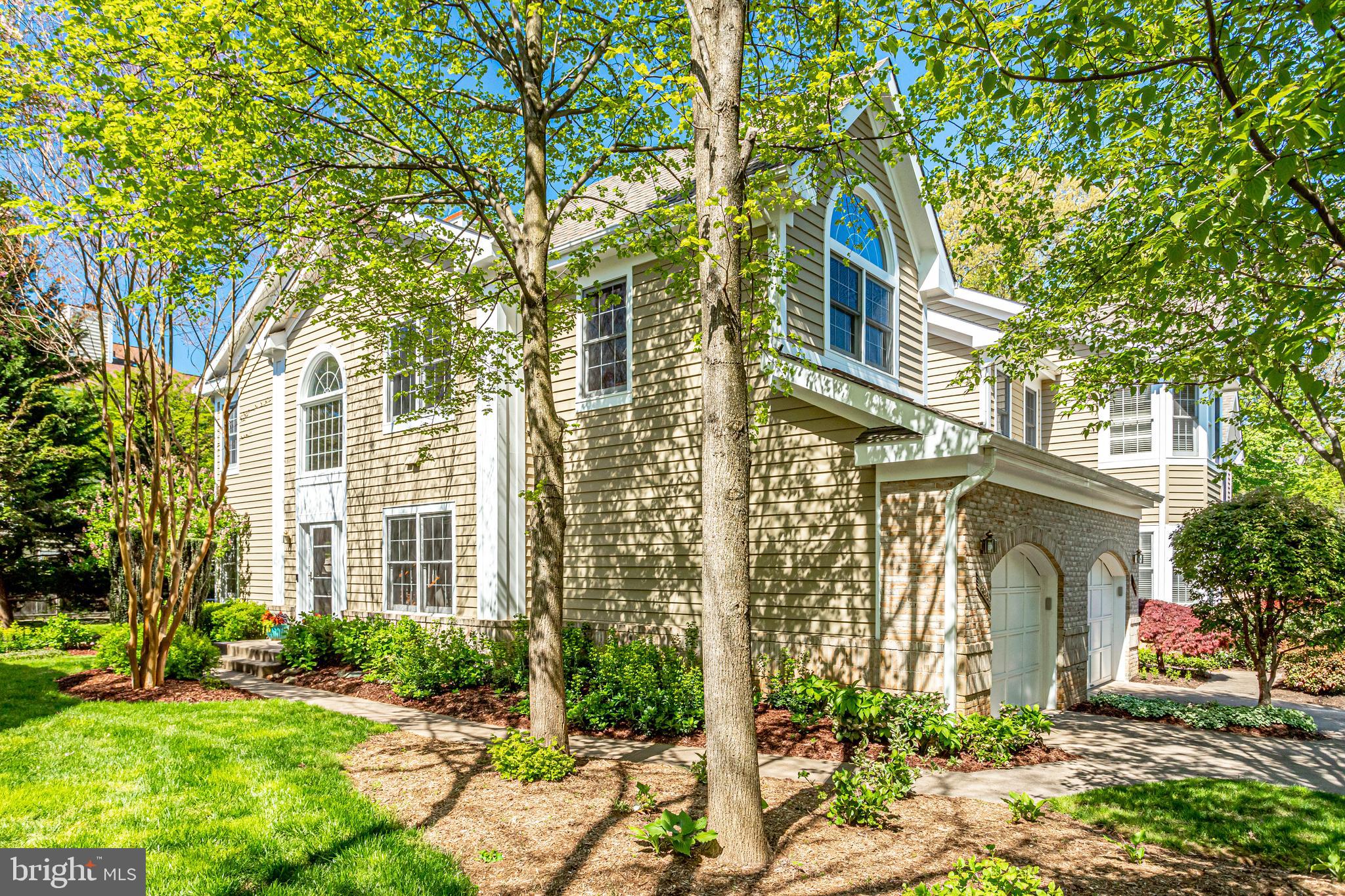 1206 Woodbrook Court Reston, VA 20194 - Photo 6 of 110 Mature trees and open space.