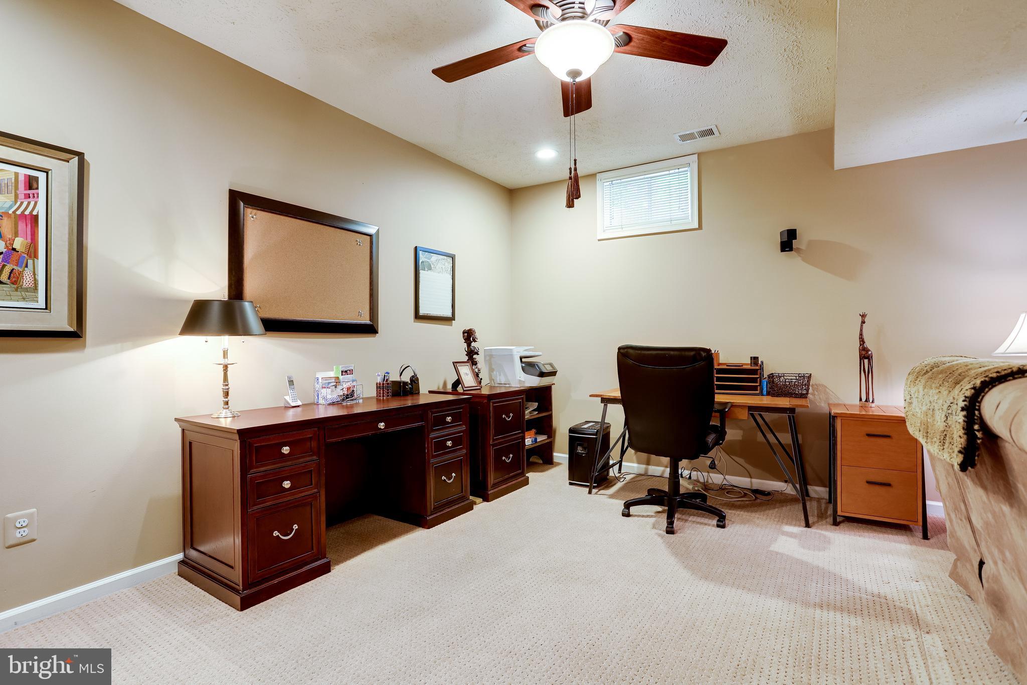 1206 Woodbrook Court Reston, VA 20194 - Photo 73 of 110 Large area for entertaining, work, or play.