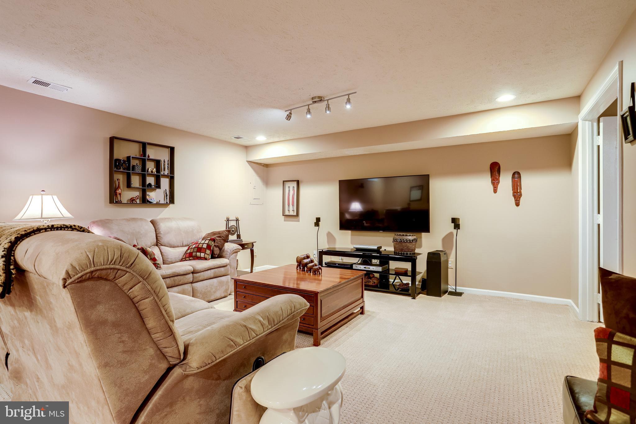 1206 Woodbrook Court Reston, VA 20194 - Photo 75 of 110 Gallery Image 75