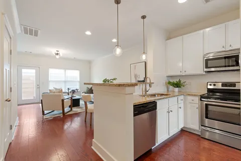 $459,900 | 414 West Mill Drive, Nashville, TN 37209