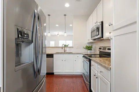 $459,900 | 414 West Mill Drive, Nashville, TN 37209