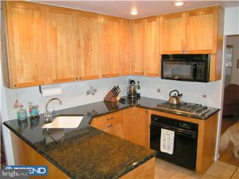 1014 Old Ford Road Huntingdon Valley, PA 19006 - Photo 5 of 12 Kitchen