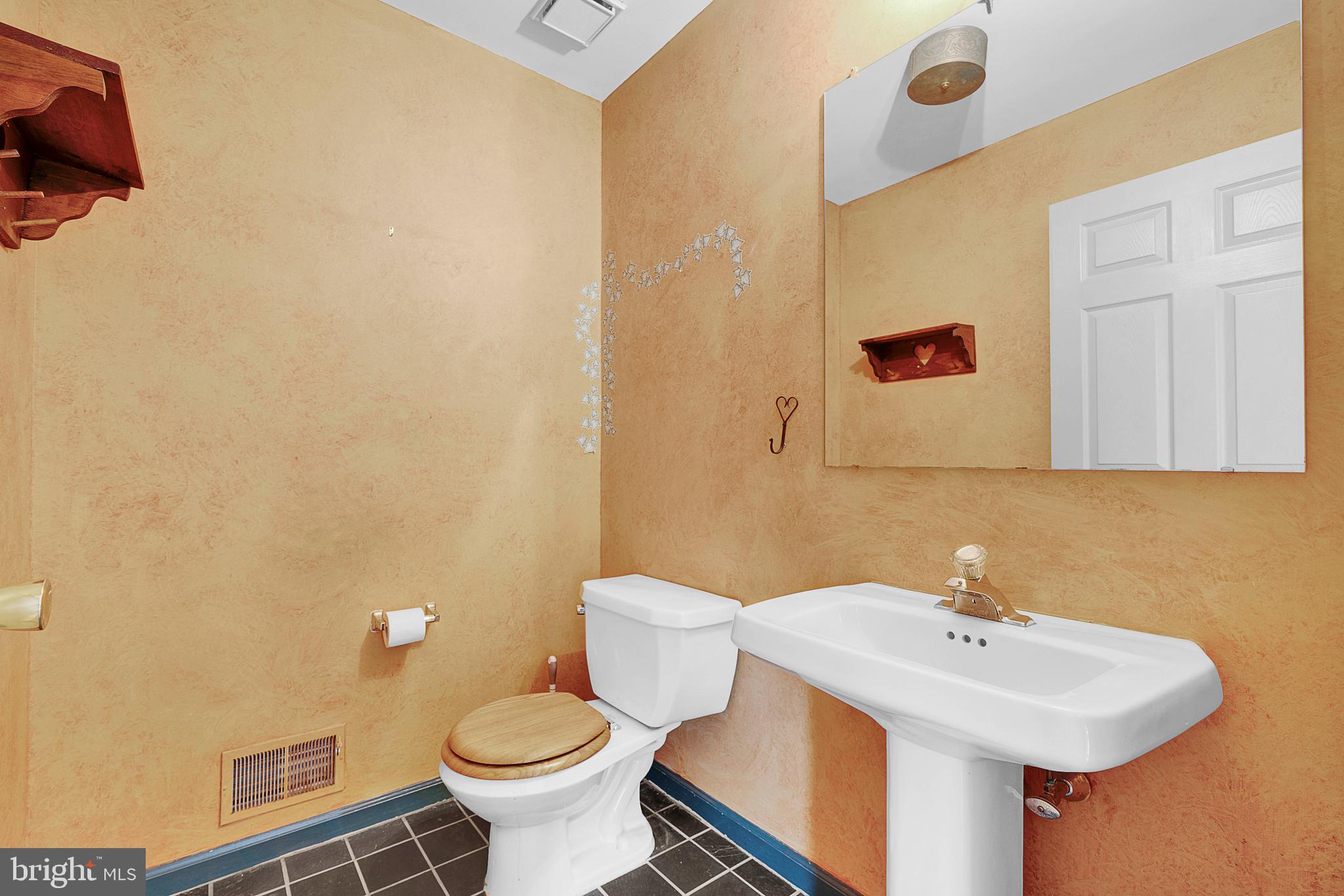 113 Woodland Road Newtown, PA 18940 - Photo 15 of 45 Gallery Image 15