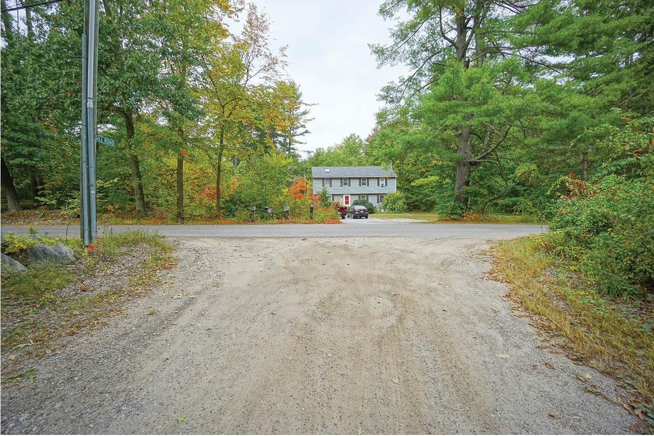 4 Gill Road Derry, NH 03038 - Photo 21 of 23