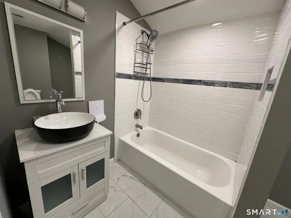 $3,500 | 70 Hawthorne Street, Bridgeport, CT 06610