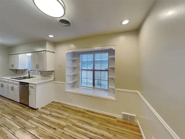 $2,450 | 5928 Fox Hill Lane, Dallas, TX 75232