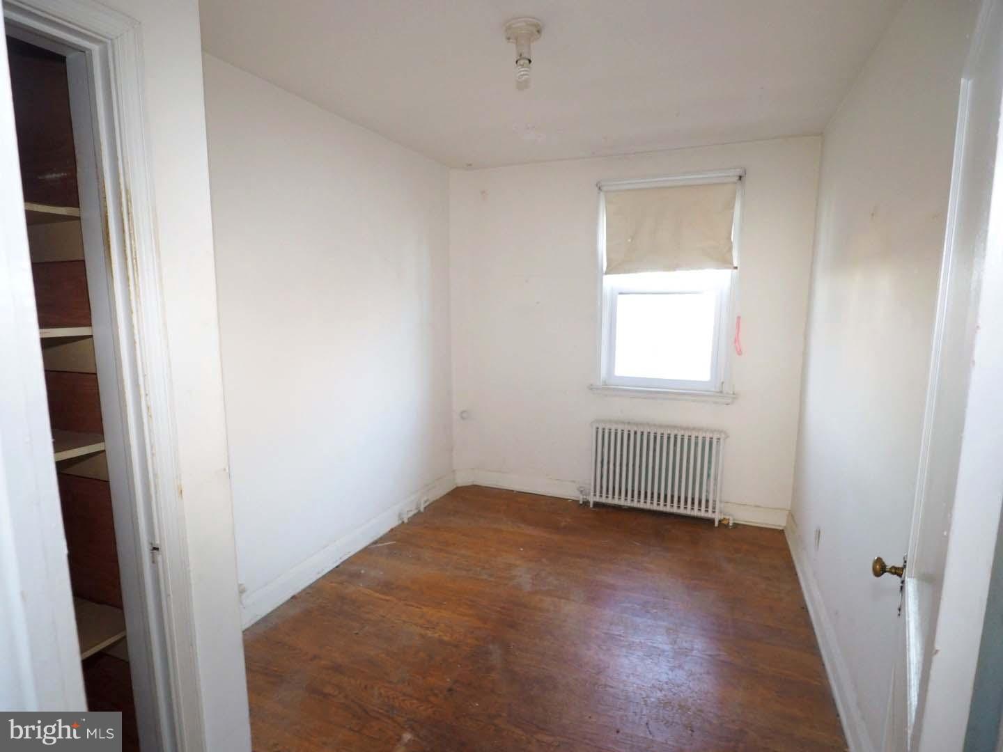 829 Braeside Road Baltimore, MD 21229 - Photo 12 of 19 Bedroom